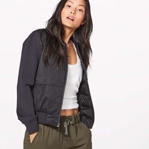 Lululemon Women Down and Round Reversible Bomber Jacket Size 2